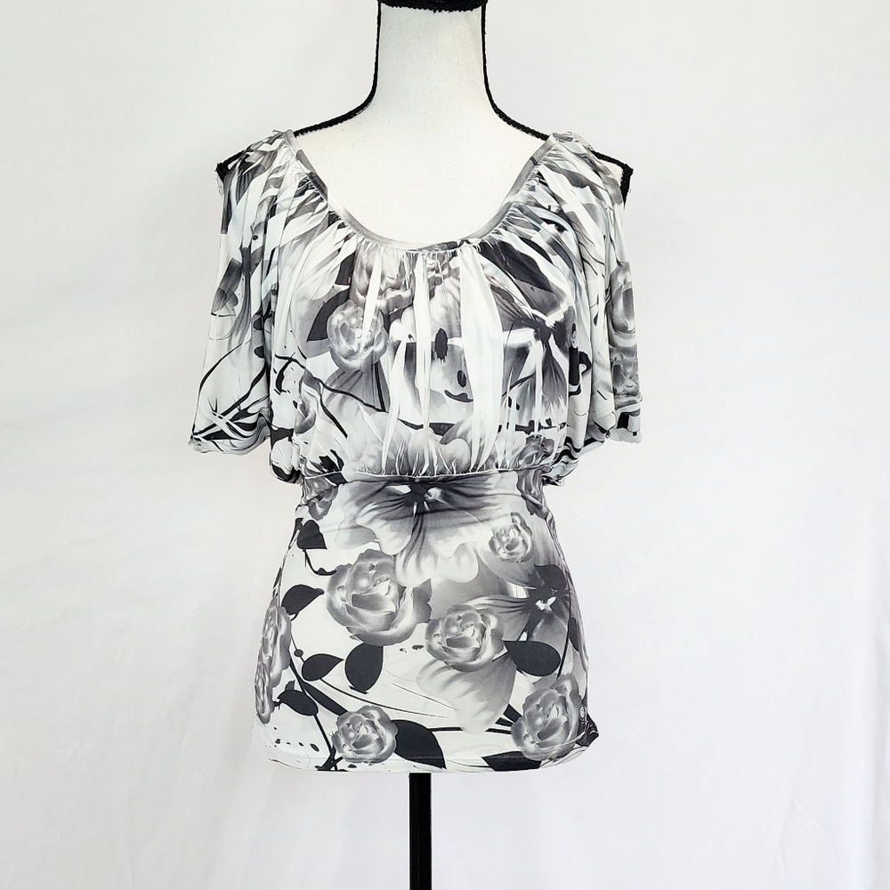 Voll Black & White Floral Cold Shoulder Top